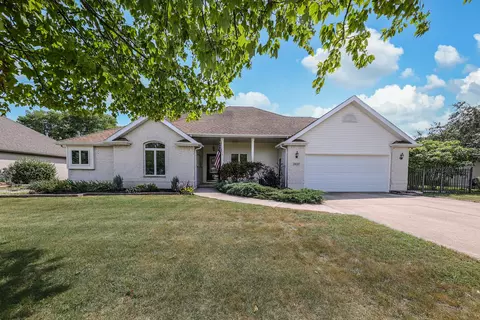 2637 Creekside Ln, Morris, IL 60450