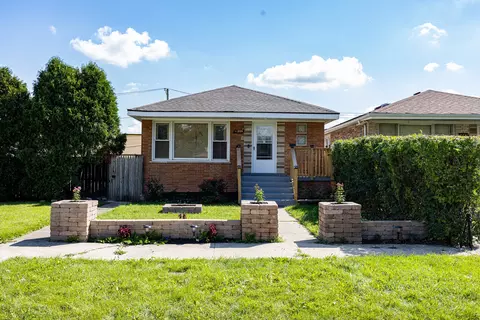 16209 Woodbridge Ave, Harvey, IL 60426