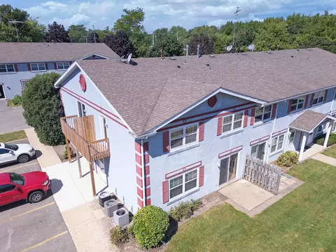 1163 Greenwood Cir #1163, Woodstock, IL 60098