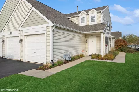 2503 Sheehan Dr #201, Naperville, IL 60564