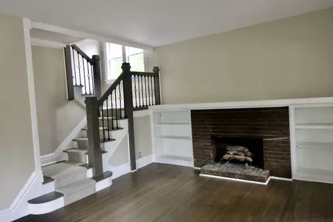 418 Arlington Ave, Elgin, IL 60120 photo 3