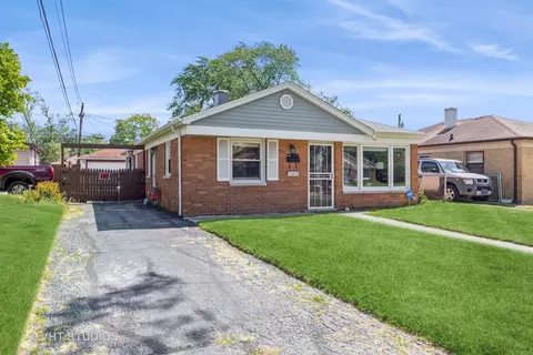 11613 S Harry J Rogowski Dr, Merrionette Park, IL 60803