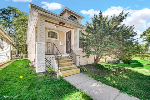 15621 Marshfield Ave, Harvey, IL 60426