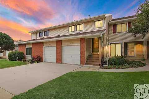 1084 Hidden Lake Dr #20-603, Buffalo Grove, IL 60089