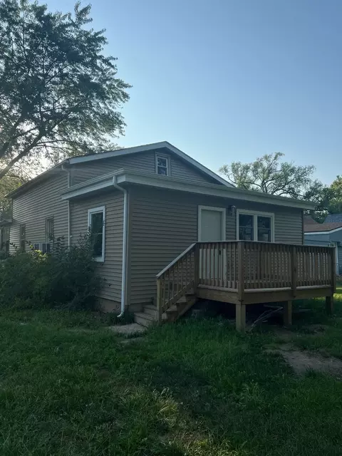 2646 Hanson St, Rockford, IL 61109