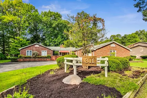 311 Deerpath Dr, Winthrop Harbor, IL 60096