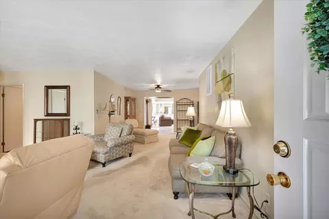 1410 Aztec Dr, Champaign, IL 61821 photo 5