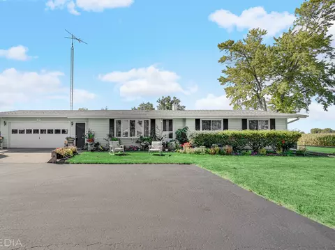 22619 W Grant Hwy, Marengo, IL 60152