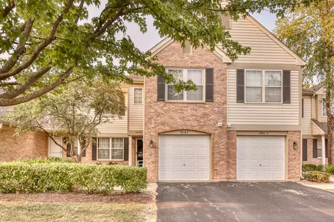 1914 Heron Ave #B, Schaumburg, IL 60193