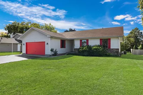 168 Meadow Vw, Antioch, IL 60002