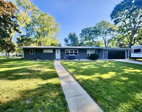 321 Tilton Park Dr, Dekalb, IL 60115