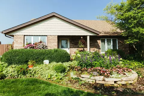 12822 S Apple Ln, Alsip, IL 60803