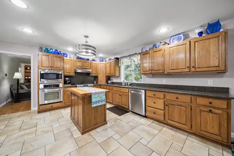 683 Sioux Dr, Freeport, IL 61032 photo 11