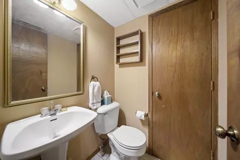 683 Sioux Dr, Freeport, IL 61032 photo 34
