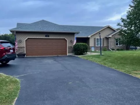 309 Fairhaven Dr, Winthrop Harbor, IL 60096