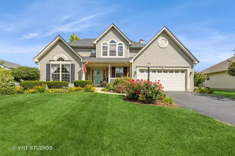 1968 Diamond Creek Ln, Aurora, IL 60503