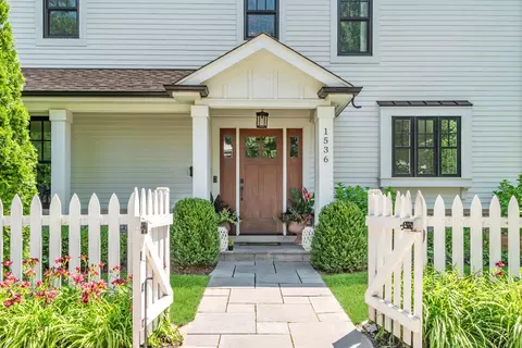 1536 Maple Ave, Wilmette, IL 60091