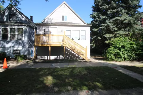 10811 S Bensley Ave, Chicago, IL 60617