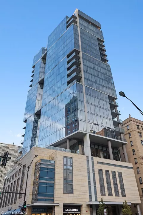 4 Elm St #19S, Chicago, IL 60611