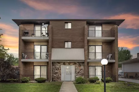 2620 E Goodrich Ave #6, Burnham, IL 60633