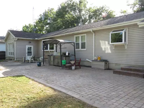 1015 Union St, Morris, IL 60450 photo 3