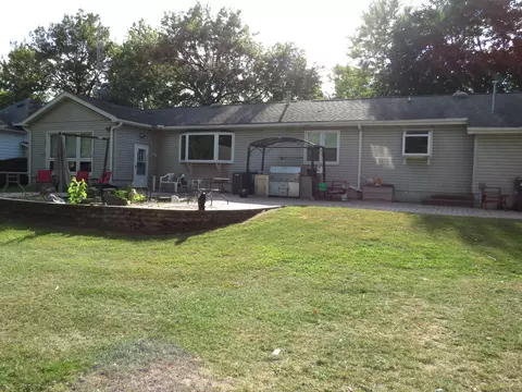 1015 Union St, Morris, IL 60450 photo 4