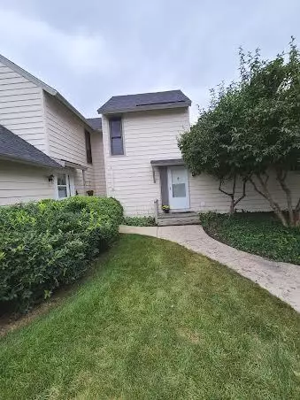 674 Beth Ct, Gurnee, IL 60031