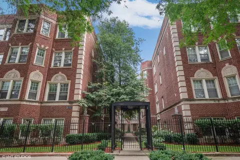 6137 N Hoyne Ave #1, Chicago, IL 60659