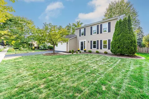 2271 Massachusetts Ave, Naperville, IL 60565