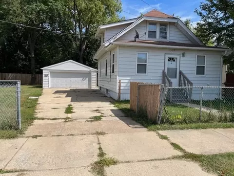 505 Highland Ave, Aurora, IL 60506