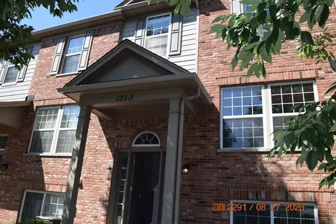 125 Bristol Ln #3, Wood Dale, IL 60191