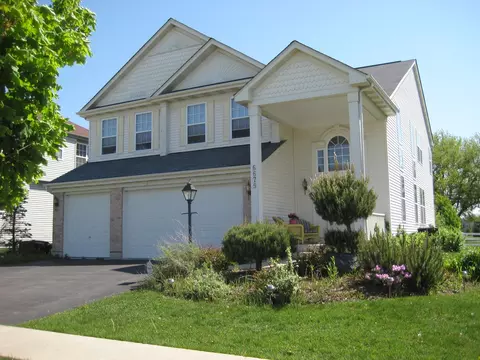 6679 Majestic Way, Carpentersville, IL 60110
