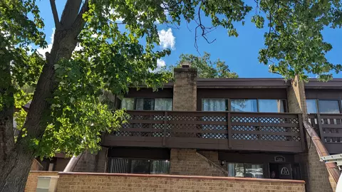 506 Kenneth Cir #506, Elgin, IL 60120