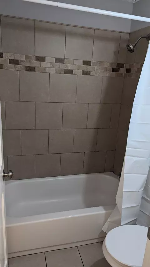 506 Kenneth Cir #506, Elgin, IL 60120 photo 13
