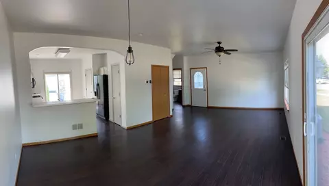 1810 Waters Edge Dr, Minooka, IL 60447 photo 14