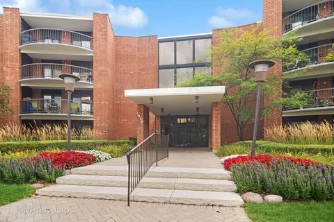 1415 E Central Rd #205A, Arlington Heights, IL 60005