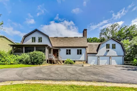 737 Exmoor Ave, Barrington, IL 60010