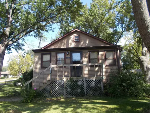 12486 W Yorkhouse Rd, Beach Park, IL 60087