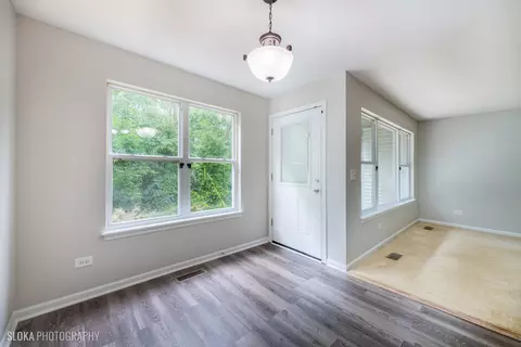 992 Langtry Ct #B, Elgin, IL 60120 photo 7