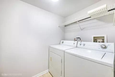 992 Langtry Ct #B, Elgin, IL 60120 photo 16