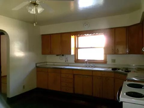 2305 1st St, Peru, IL 61354 photo 6