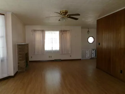 2305 1st St, Peru, IL 61354 photo 2