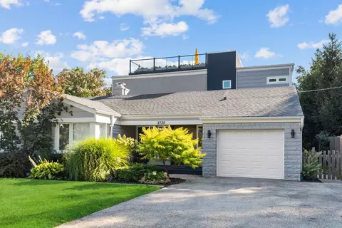 2735 Oak St, Highland Park, IL 60035