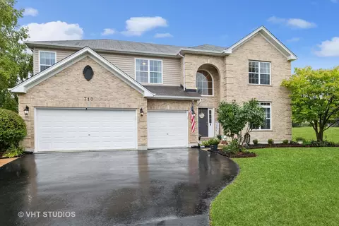 710 Fox Trail Ter, Cary, IL 60013