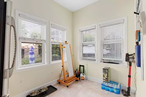 1310 W Cornelia Ave, Chicago, IL 60657 photo 18