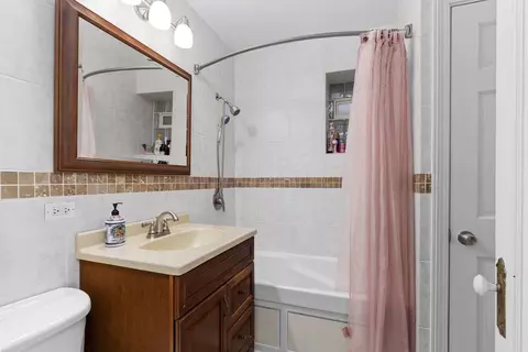 1310 W Cornelia Ave, Chicago, IL 60657 photo 6