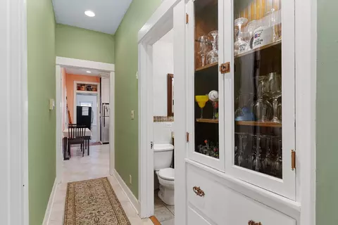 1310 W Cornelia Ave, Chicago, IL 60657 photo 14