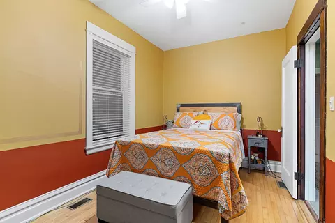 1310 W Cornelia Ave, Chicago, IL 60657 photo 7