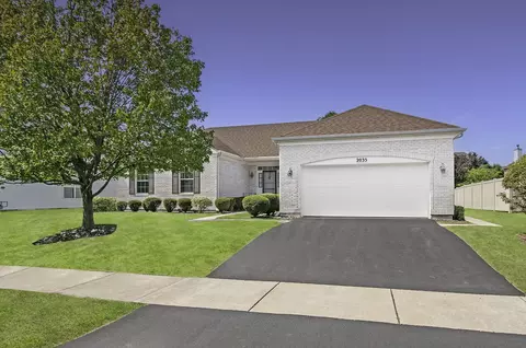 2035 Colonial St, Aurora, IL 60503