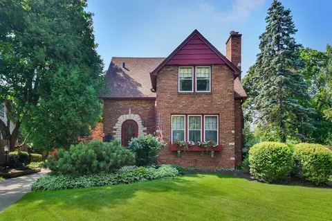 3 Circle Ave, Wheaton, IL 60187 photo 2